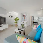 Lägenhet Exclusive Penthouse - 85m Pool - Private Garage - 3 Terraces *