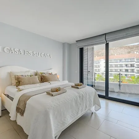 Exclusive Penthouse - 85m Pool - Private Garage - 3 Terraces Daire *