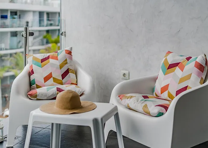 Exclusive Penthouse - 85m Pool - Private Garage - 3 Terraces