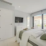 Exclusive Penthouse - 85m Pool - Private Garage - 3 Terraces פאלם-מאר